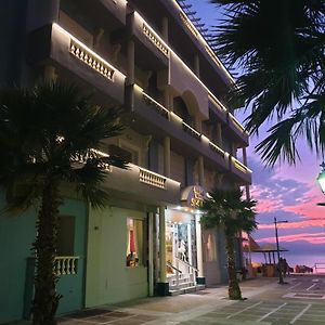 Seaside Hotel Loutraki  Exterior photo