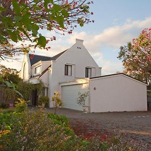 Aarn House B&B Airport Accommodation Perth Exterior photo