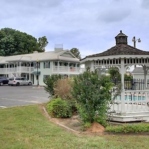 Key West Inn - Lafayette Exterior photo