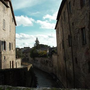 Happy House - Quartiere Monumentale Apartment Gubbio Exterior photo