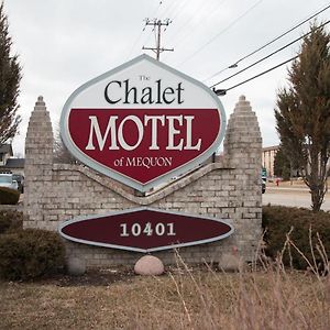 The Chalet Motel Mequon Exterior photo