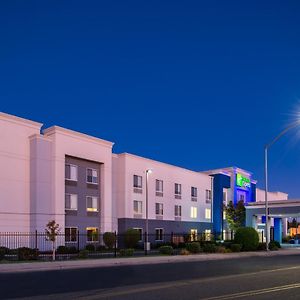 Holiday Inn Express Stockton Southeast By Ihg Exterior photo