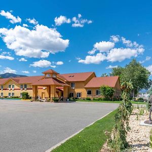 Baymont By Wyndham Salida Hotel Exterior photo