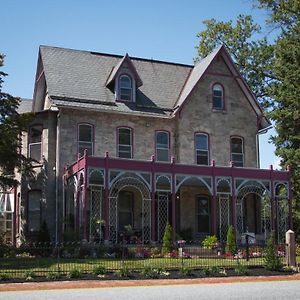 Gifford-Risley House Bed And Breakfast Media Exterior photo