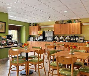 Microtel Inn & Suites Columbia Restaurant photo