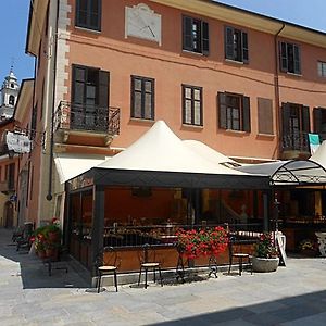 Albergo Ristorante Cavallo Bianco Dronero Exterior photo