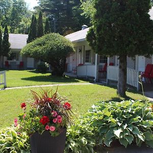 Colonial Resort-1000Islands Gananoque Exterior photo