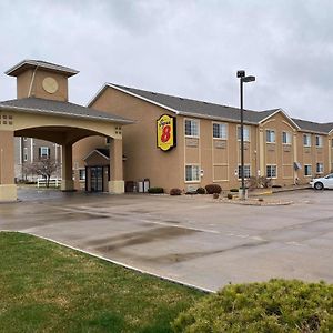 Super 8 By Wyndham Great Bend Hotel Exterior photo