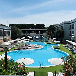 Michelangelo Holiday & Family Resort Lido di Spina Exterior photo